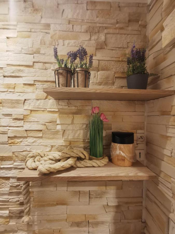 טרואה Le Spa De La Cathedrale - Jacuzzi - Sauna - Champagne - Netflix - Wifi מראה חיצוני תמונה