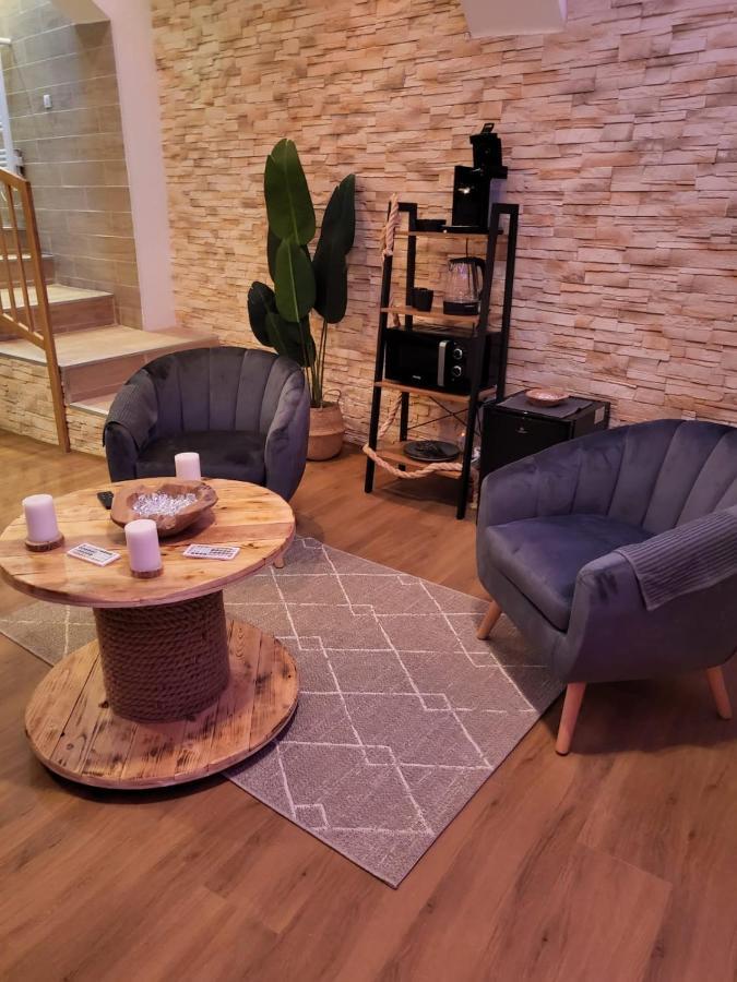 טרואה Le Spa De La Cathedrale - Jacuzzi - Sauna - Champagne - Netflix - Wifi מראה חיצוני תמונה