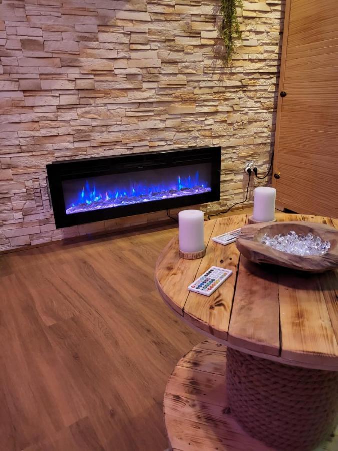 טרואה Le Spa De La Cathedrale - Jacuzzi - Sauna - Champagne - Netflix - Wifi מראה חיצוני תמונה