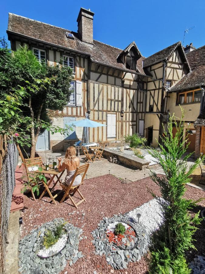 טרואה Le Spa De La Cathedrale - Jacuzzi - Sauna - Champagne - Netflix - Wifi מראה חיצוני תמונה